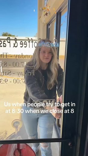 Good thing we're open until 9:30 on Friday's AND Saturdays! 😜👏🏼 Grab a friend and come see us this evening! ❤️ | Star Coffee Lounge