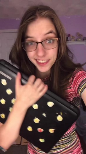 Looking through my Childhood Laptop… instant regret 😅💻 | laptop