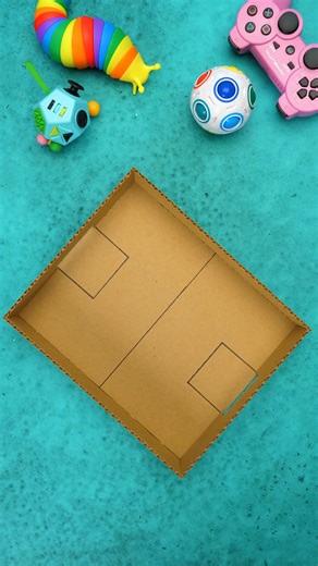 Catching Balls Competition! 🏆🎉 Easy & Fun Game Made from Cardboard! | SUPER SLICK SLIME SAM