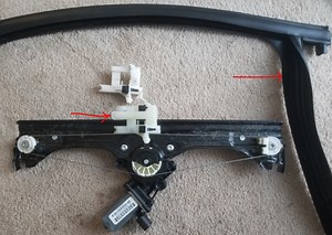 Window regulator clip broke