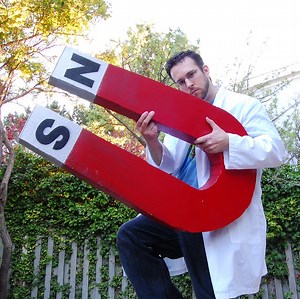 Arduino giant sparking magnet for mad scientist