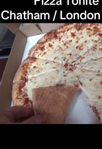 Easy Sleazzzy Pizzzza - Pizza Tonite in #chathamkent and #londonontario is garrrrrbagge — please tell me where to get better pizza (anywhere in the world) in the comments #londoncanada🇨🇦 #pizzareview #chathamkentontario