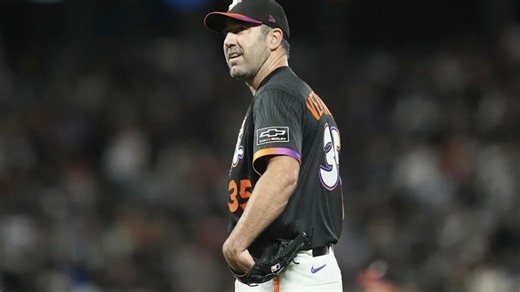 三届赛扬奖传奇投手Justin Verlander今日登上大联盟历史三振榜第九位