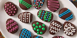 Easter Egg Oreo Truffles Are Worth Hunting For