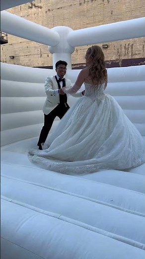THE FIRST DANCE THAT HAD EVERYONE FEELING THE LOVE! 💍🥂 | Mr. & Mrs. Castro 🤍✨