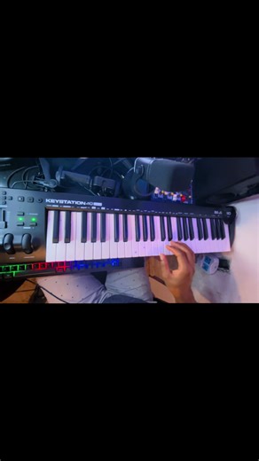 Cours de #musique 🎶 #piano 🎹 aprann kijan ou mache konpa débutant avèk 2 main🙌🏻 abonnée pou plis vidéo 👍🏻