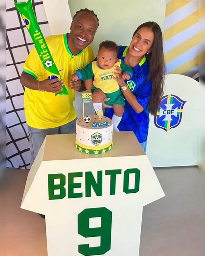 Thiaguinho e Carol Peixinho celebram os 9 meses do pequeno Bento #shorts
