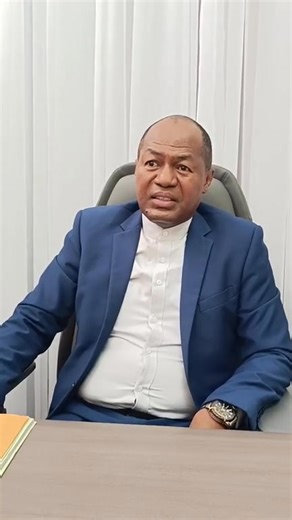 ♦️ Nitondra ny fanehoan-keviny momba ireo teboka maromaro amin'ny zavamisy eto amin'ny firenena ny 𝐅𝐢𝐥𝐨𝐡𝐚 𝐥𝐞𝐟𝐢𝐭𝐫𝐚 𝐟𝐚𝐡𝐚 𝟕 𝐞𝐨 𝐚𝐧𝐢𝐯𝐨𝐧'𝐧𝐲 𝐀𝐧𝐭𝐞𝐧𝐢𝐦𝐢𝐞𝐫𝐚𝐦𝐩𝐢𝐫𝐞𝐧𝐞𝐧𝐚 𝐌𝐈𝐋𝐀𝐕𝐎𝐍𝐉𝐘 𝐏𝐡𝐢𝐥𝐨𝐛𝐞𝐫𝐭. 🔴 Tsy hita taratra Ilay politikan'ny fitsitsiana hirahiran'ny mpitondra ankehitriny raha ny didy navoakan'ny HCC mahakasika ilay fampitovian-jo amin'ny filoham-panjakana ireo mpanolontsainy ambony 4 no asiana resaka hoy ity Filoha lefitra faha 7 ity androan