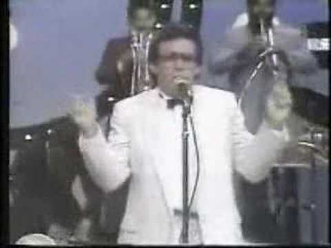 Hector Lavoe - Juanito Alimaña ( LIVE )