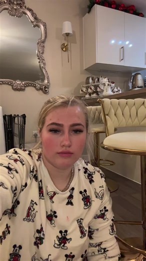 Stylish Cream and Gold Bar Stools for Your Home