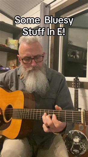 Some stuff I learned from Aaron Jaxon. #martinguitars #bluegrass #bluegrasstok #flatpicking #foryoupage