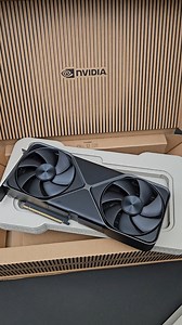 RTX 5090 FE Unboxing | Overclocking.com