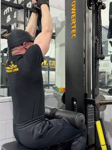 Home Gym Hacks and Reviews on Instagram: "HIT Back Day The last few reps of each set. My boy celebrated his 11th birthday. He started having seizures one year ago and we honestly didn’t think we had much time left with him. Fortunately, his meds are working well and he and his sister thoroughly enjoyed their Pup Cups. My wife and I rented, “The Smashing Machine” last week. The Rock did a great job, but I don’t think the movie is very good. As soon as the movie ended, my wife said, “that was anti