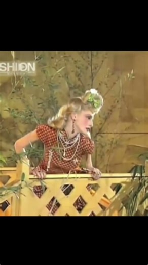 1997 Dior's Winter Runway #fashiontrends #fashion #Runway #dior #model