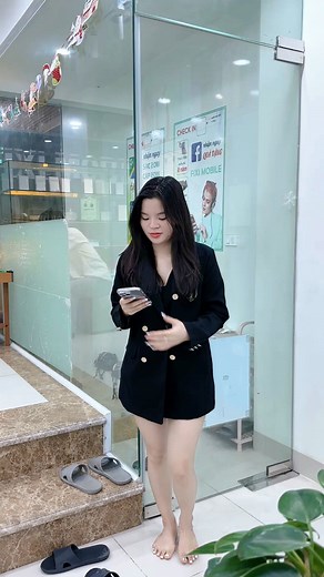 162K views · 3.2K reactions | E gái được bố m.u.a cho 16prm nhưng mà ko thích liền qua bên tôi để b.á.n lại #tuantramcan #fiximobile #iphone #xuhuong #uytin @Hà Ve Chai @Fixi Mobile Care @Fixi mobile @Bằng Bii ở Fixi Mobile ✅ | Fixi Mobile - Trả góp | Facebook