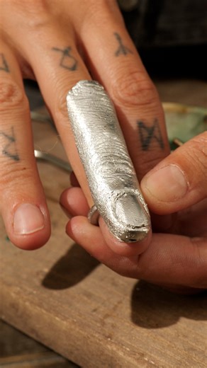 Transforming metal: The fascinating process behind a melted ring