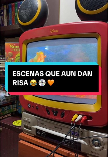 Una escena clásica 😂 . #shrek #shrektercero #shrekthethird #classics #collection #coleccion #peliculas #dreamworksanimation #blockbuster #shrekislove