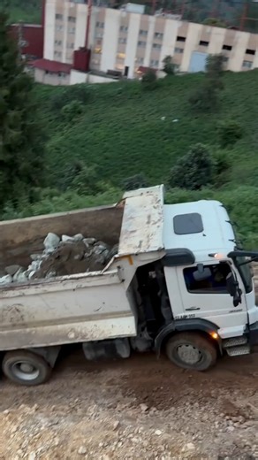 Najma Consultancy 'Since 1997' on Instagram: "No Banksman 🤔 & No Competent Driver… Your Vehicle Is Waiting For What? Operating vehicles without a trained Banksman or a competent driver puts lives, assets, and your business at risk. 🚧 Proper training ensures safe maneuvering, accident prevention, and full compliance with safety regulations. Don’t wait for an incident to happen—invest in safety training today and keep your operations moving safely and smoothly. ✅ 📩 Contact Us: 📧 najma@eim.ae �