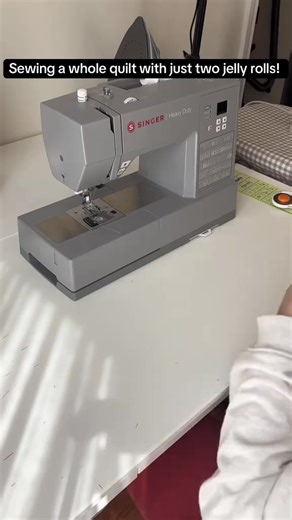 Sewing tutorial: how to make half square triangles four at a time 﫶...