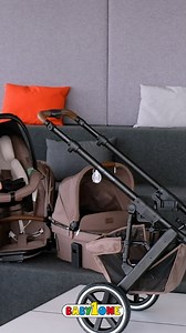 Neu & Nur bei uns! Der Kinderwagen Salsa 3 Air von ABC Design 🥳 Robert erklärt euch den Allrounder für jeden Untergrund mit 3 Rädern! 😍 Zum ganzen Erklärvideo kommt ihr hier: https://youtu.be/BaS1kaAJxqc 📽 Den praktischen 2 in 1 Kinderwagen mit Babywanne und Sportwagensitz bekommt ihr exklusiv bei uns in den beiden Farben Nature und Asphalt ▶ https://fal.cn/3prBl Die Features: ▪️ Extra großes, schwenkbares, luftbereiftes Vorderrad ▪️ Leichtes Gewicht ▪️ Platzsparend faltbar ▪️ Verstellbare Rü