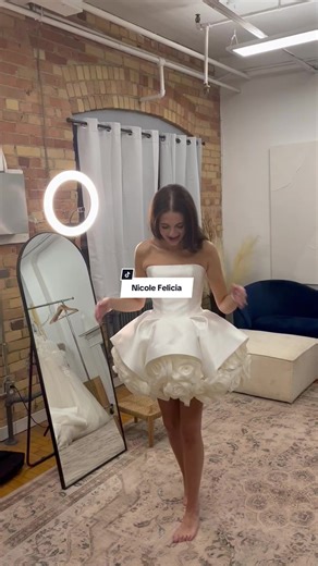 Is anyone else obsessed with this dress? Its so uniuqe, you’ll look just like a cupcake 🧁🤍 #weddingtiktok #shortweddingdress #receptiondress #nicolefeliciacouture #bridestoronto #inspo #bridetok #2024bride #estrellebridal #eventtoronto #bridalstore