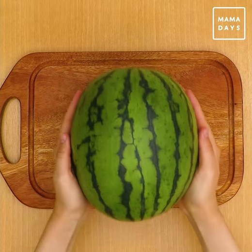 教えたくなる切り方　スイカの種を簡単に取るテク