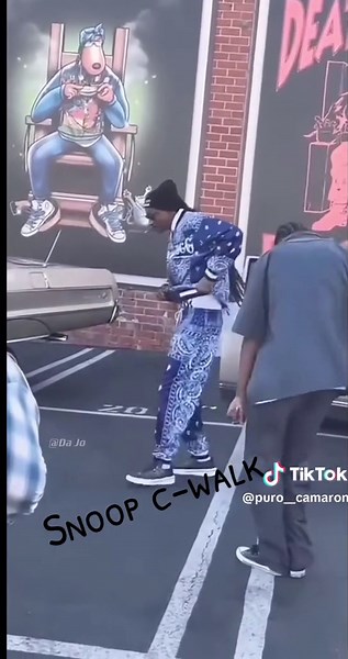 Snoop Dogg Crip Walk Tutorial | Snoop Dogg C-walk Challenge