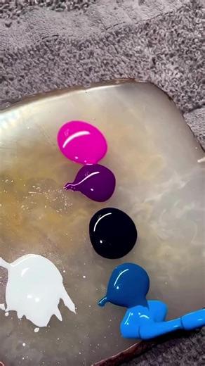 562K views · 10K reactions | Magical Chevron Abstract 彩Beginner/Advance 2 day workshop Seattle Washington Dec 2&3rd Queens , NY Dec 10-11thATL, GA  Feb 3-4th Link ⬆️ ⬆️ ⬆️ BIO @ndsbeautypro. TNBender Up to 60%#TheNailbender #abstractart #nailinspo #nailinspiration #nailart #nailsdesign #abstractnails #grinchnails #christmastime #christmasdecor #christmasnails #christmastree #chevronnails #Chevron | The Nail Bender 盛 | Facebook