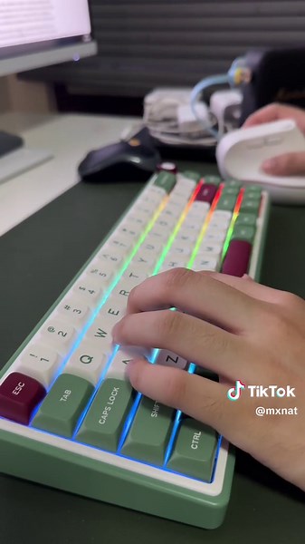 1st time rk65 test sound ✨⌨️ #rk65 #royalkludgerk65 #royalkludge #keyboardasmr #mechanicalkeyboard