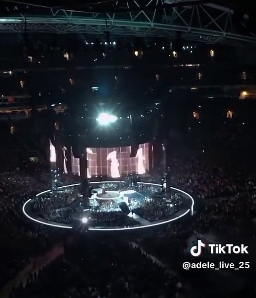 Adele Live: Captivating Performance at Las Vegas Concert