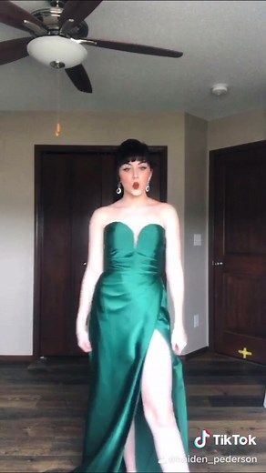 ZOOM PROM VLOG✨ #zoom #prom #fyp #workdistractions #tiktok #foryoupage #bestfandom #zoomprom #vlog #foryou #OpenForDelivery