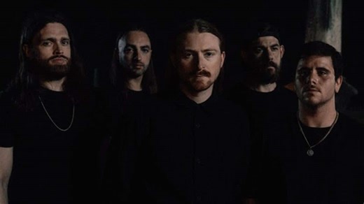 Currents sort un EP surprise, All That Follows, le jour du début de sa tournée européenne (France, Belgique, Suisse, etc.)