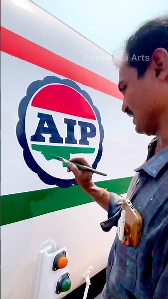 Street Artist Turns a GIANT Oil Tanker Into a Masterpiece #viral #shorts #art #painting