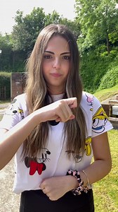 2.2K views · 234 reactions | Hello Everyone!!! Today’s sign of the day is Worm 缾 signed in Makaton 李 #makaton#signs#signing#makatonsigns#outdoors#insects#minibeast#minibeasts#insect#signlanguage#isabellasigns#wildlife#insectsworld#worm#worms | Isabella Signs | Facebook