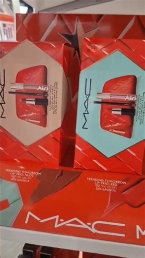 Limited Edition ‪@maccosmetics‬ Gift Sets ✨️