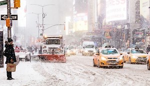 601K views · 4K reactions | A massive winter storm roared up the US East Coast on Thursday, threatening to dump as much as 18 inches of snow with hurricane-force winds and flooding. | CGTN | Facebook