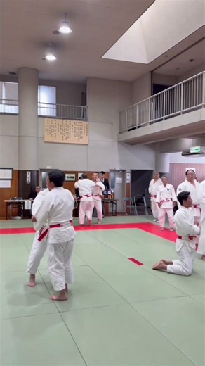 畳に上がれば、年齢に関係なく一人の武道家として対峙する世界。改めて柔道の奥深さと、己を磨き続けることの大切さを痛感します。#柔道#Judo#講道館#Kodokan#高段者大会