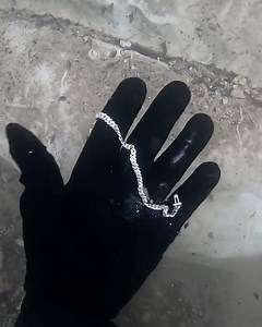 1.9M views · 10K reactions | HUGE Gold Ring Found In The River #rivertreasure #riverscavenging #foundgoldring #iphone #foundiphone #foundinriver #diver #fyp #rayban #oakley #jbl #gold The Scavenger | The scavenger | Facebook