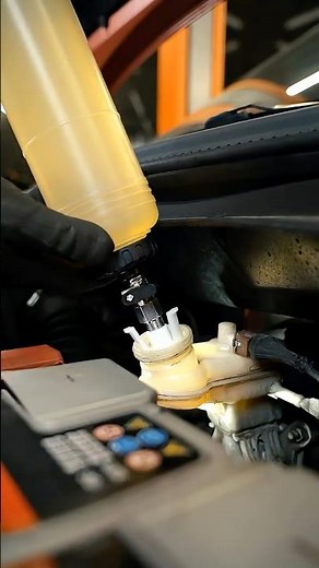 Comment changer le liquide de frein 🧑‍🔧 #brakesystem #howto #replacement #change #brakefluid #diy