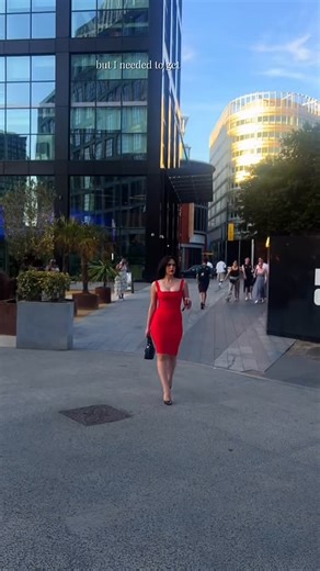 LJ Welsh on Instagram: "Louboutin Miss Z wear test 👠 These are the red bottoms everyone says are actually wearable… so I tested them so you don’t have to. This is the Christian Louboutin Miss Z 100 — the pair designed to be more walkable than the So Kate, with a wider heel base and the new everlasting red sole. But do they really live up to the hype? I’m breaking down: • comfort vs So Kate • walkability in real life • red sole wear over time • whether they’re worth it if you love Louboutins but