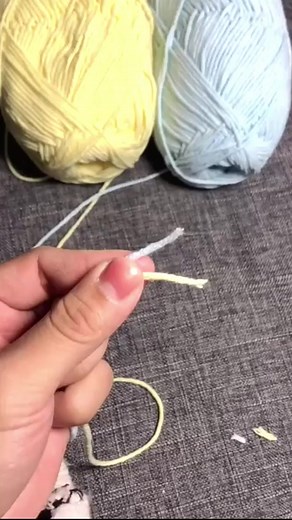 4.2K views · 30 reactions | Connecting_Two_Crochet_Yarns_connection_yarn | Glow Guild | Facebook