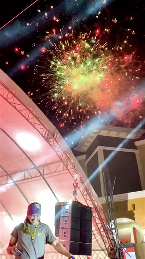 7.5K views · 102 reactions |  Fireworks display after Elias J. Tv. concert in Jasaan, Misamis Oriental during the grand opening of SR MALL  #Elias #EliasJTVBand #concert #MisamisOriental #fblifestyle | CDO Lifestyle | Facebook