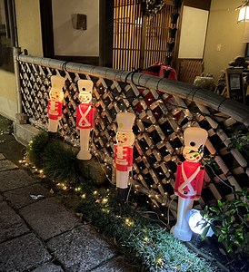 Silent night サイレントナイトきよしこの夜の作詞作曲英語詞・和訳・解釈 - 歌って味わうスタンダードジャズの楽しみ方