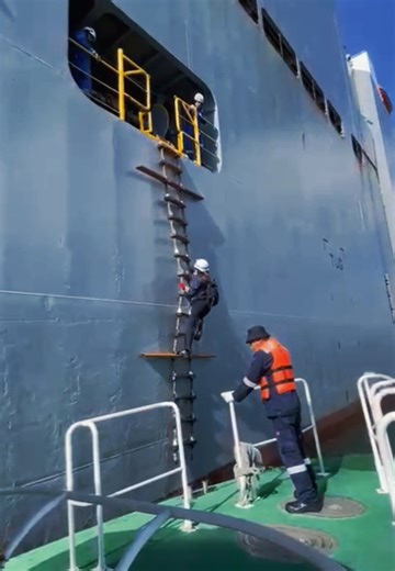 Climbing More Pilot Ladders in 2025 | Women Pilot TikTok Compilation