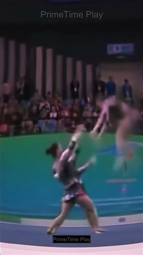 The perfect acrobatic lift technique 🤸‍♀️ #gymnastics #skills