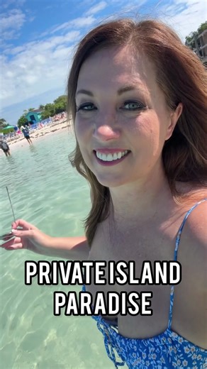 Curious if the drink package works at Half Moon Cay, whether Half Moon Cay is a tender port, and food options at this private island? Here’s all you need to know. #cruise #cruiselife #cruisetok #cruiseship #cruisetips