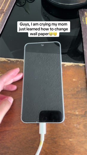 We got her new phone and she is learning to use it.. #mom #nepalimom #canada_life🇨🇦 #nepaleseincanada🇨🇦