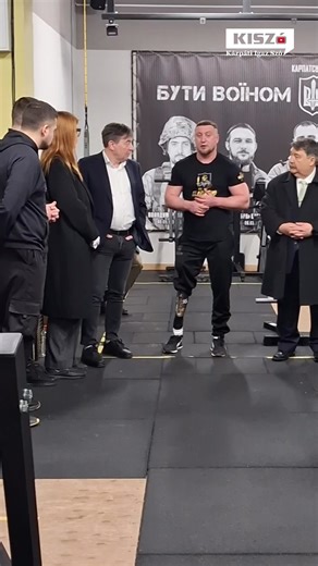 Kárpátaljára látogatott csütörtökön Szabó László, a Magyar Paralimpiai Bizottság elnöke és Dányi Anita, a bizottság nemzetközi igazgatója. A delegáció több kárpátaljai sport- és egészségügyi intézményben tett látogatást, ahol az adaptív és paralimpiai sport fejlesztésének lehetőségeiről, a háborús sérültek rehabilitációjáról, valamint a magyar–ukrán szakmai együttműködés elmélyítésének lehetőségeiről folytattak egyeztetéseket. A találkozók és megbeszélések középpontjában a sport rehabilitációs s