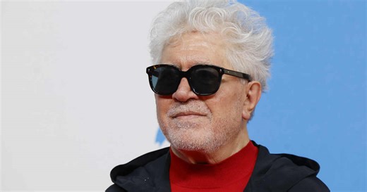 Las mejores películas de Pedro Almodóvar: de 'Volver' a 'Amarga Navidad'