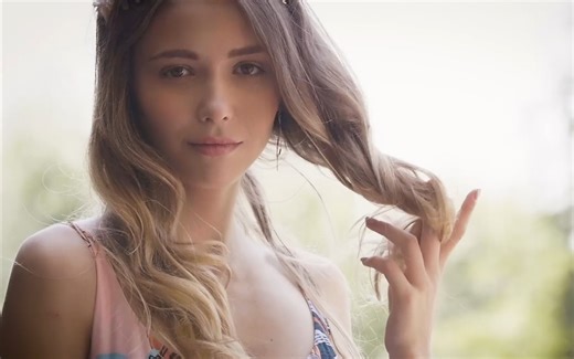 乌克兰顶级美女Mila Azul，逆天颜值加完美身材！